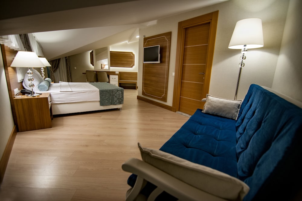 Exelans Hotel & Spa - Image 10