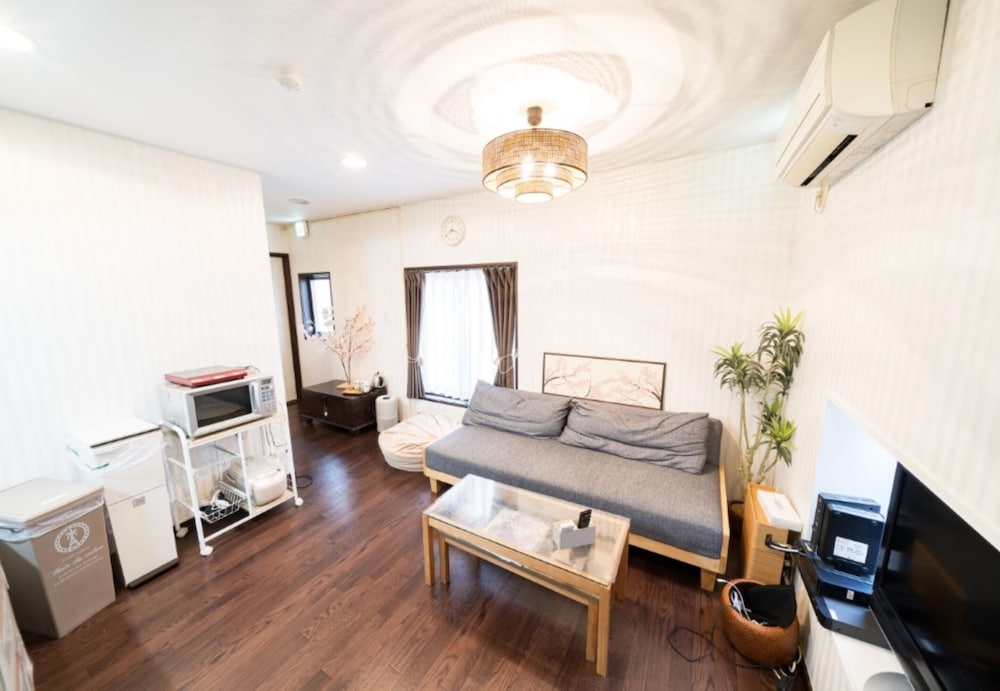Shinjyuku  Okubo House