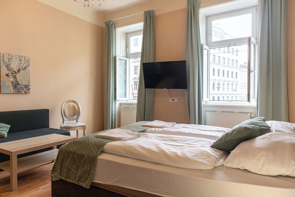 2BR Apartment Central Long Stay