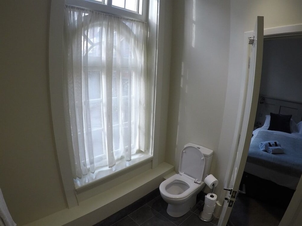 Marlborough Vacations - The Bear Marlborough - Property Image 14