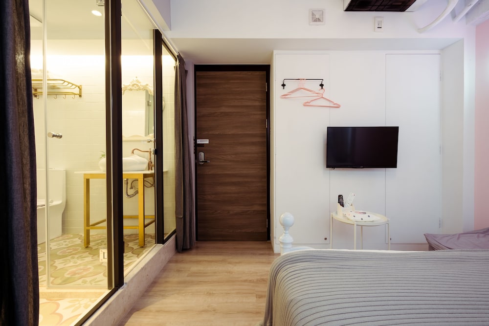 A Room Time