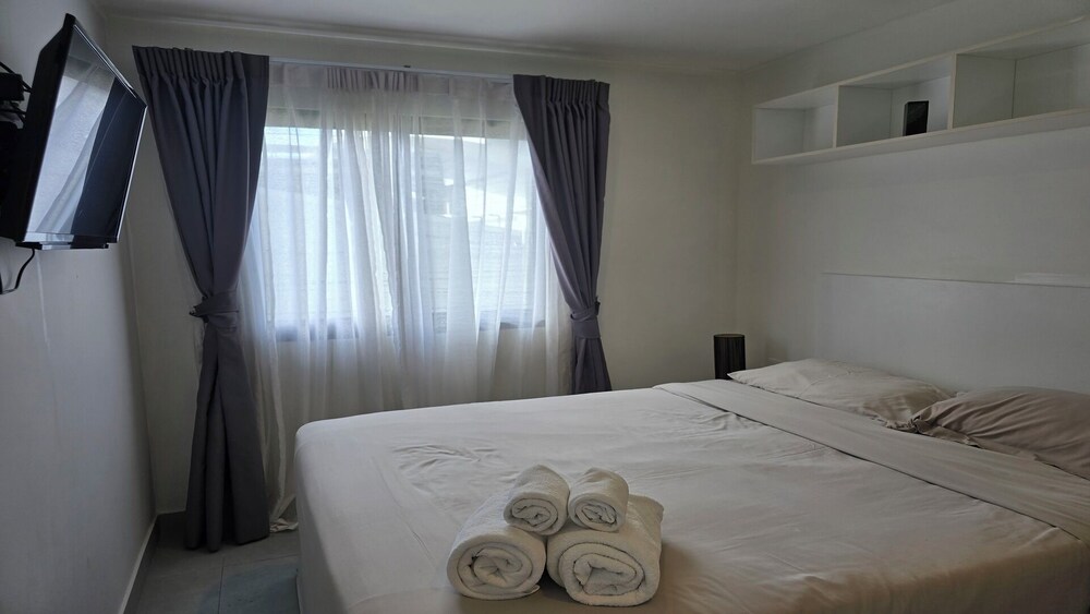 Island Escape 1BR T1-206