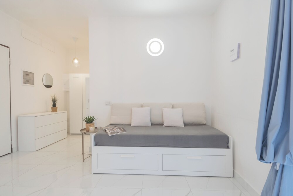 Luce Apartment by Rent all Como