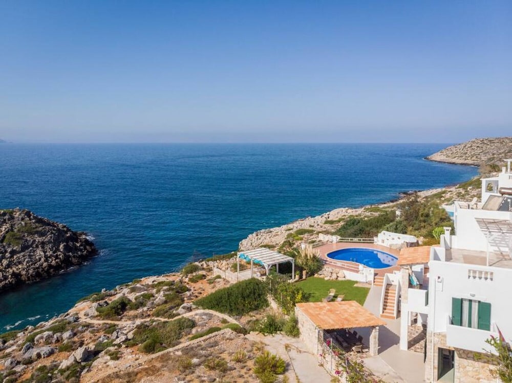 Tersanas Villas