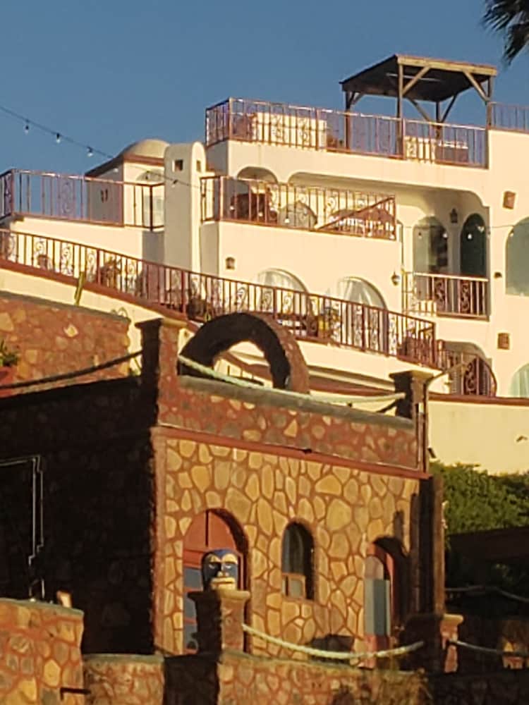 Casa Playa Baja