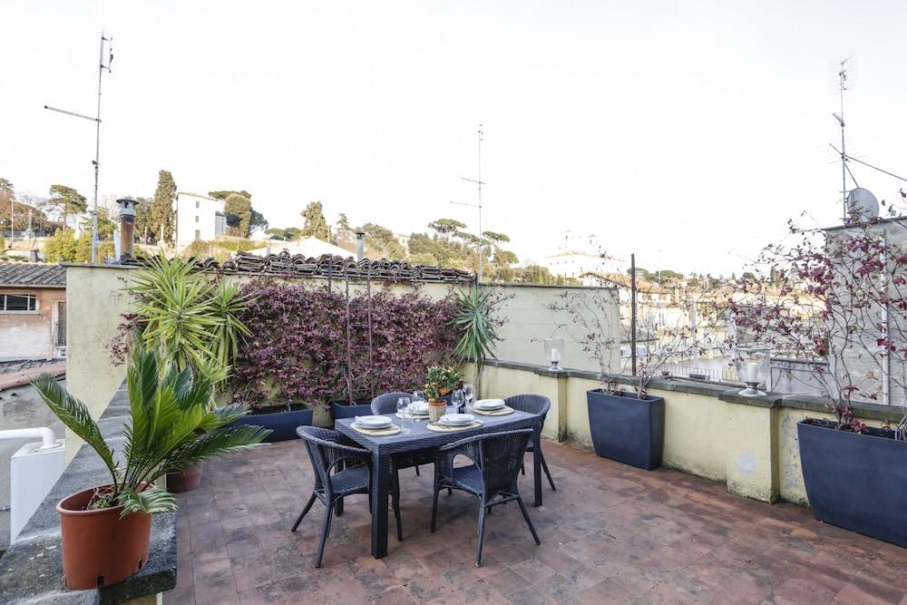 Wonder Rooftop Terrace