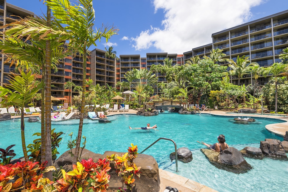 Kaanapali Shores Studio 742 Studio Bedroom Condo by RedAwning