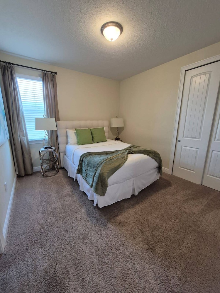 6BR 5BA w Private Pool Spa Near Disney