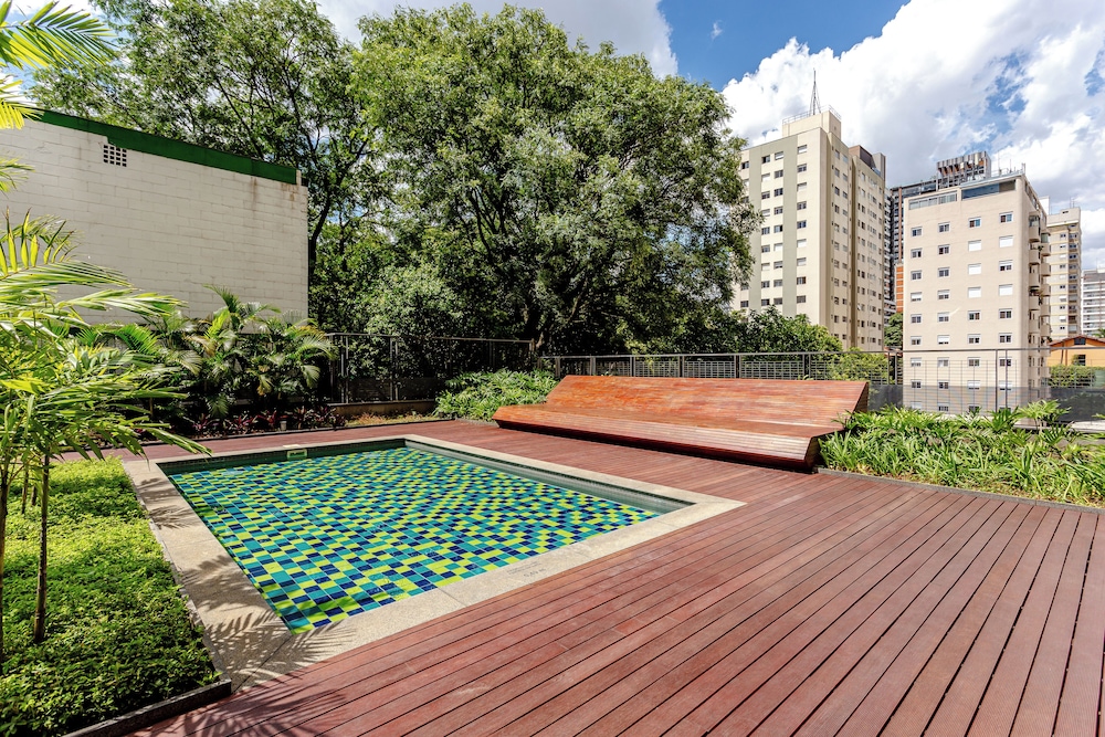 Piscina-academia-AC-Brazilian Corner