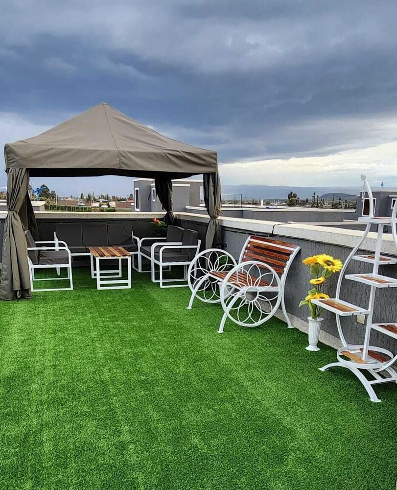 Lux Suites Vacanza Homes Nakuru