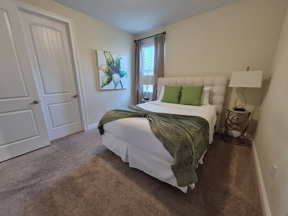 6BR 5BA w Private Pool Spa Near Disney