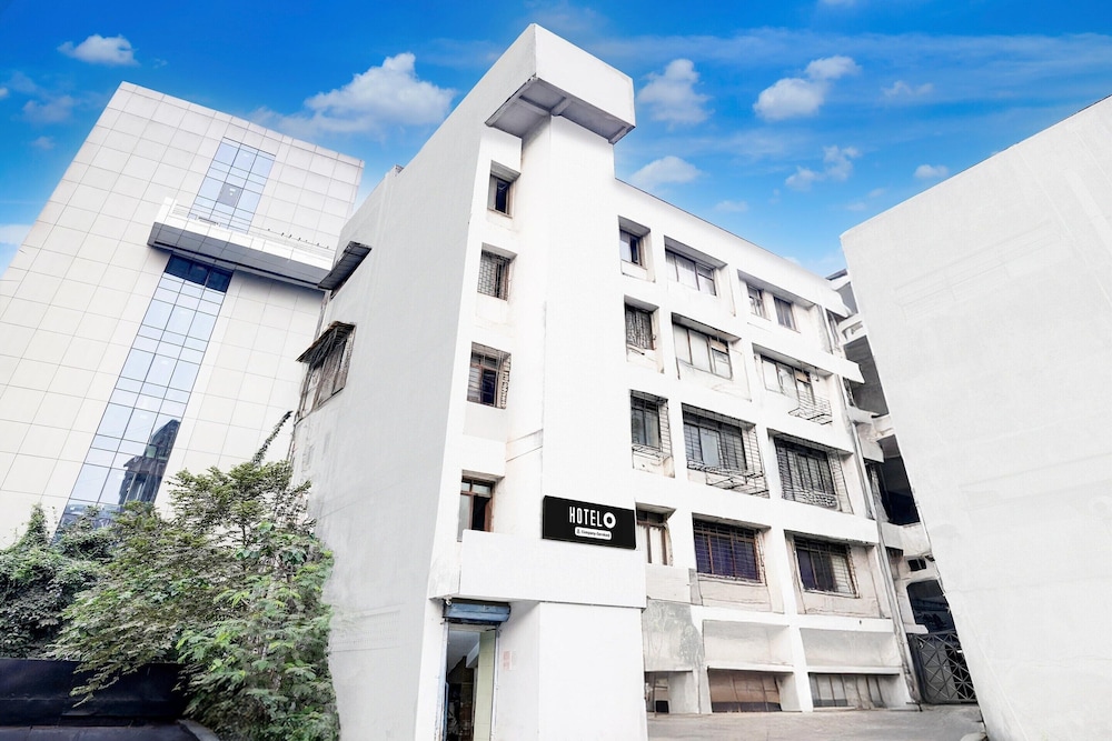 Super Hotel O BKC Santacruz East
