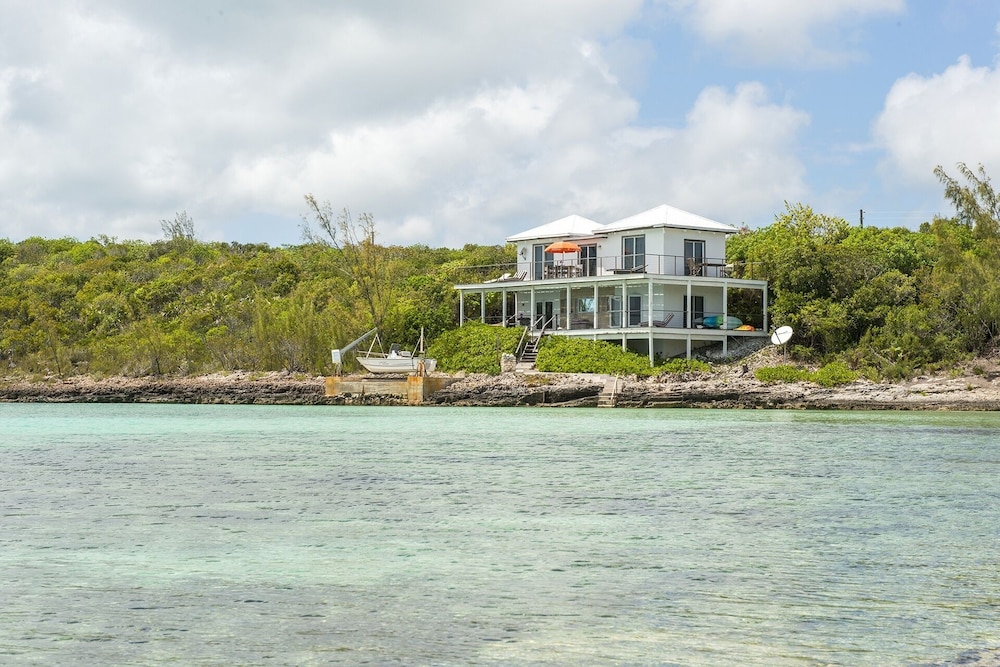 Touch Of Class Villa - A Caribbean Beachfront Home 3 Bedroom Villa