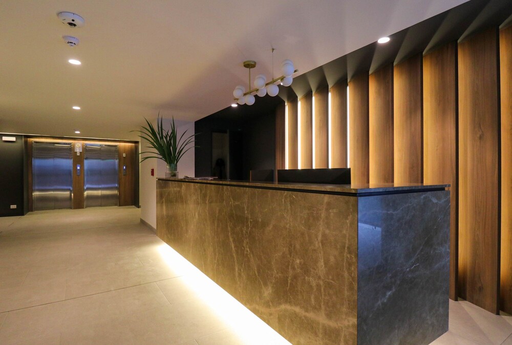 w Spectacular 2BR With Balcony in Miraflores