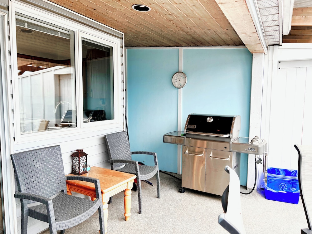 Peachland Beach Resort