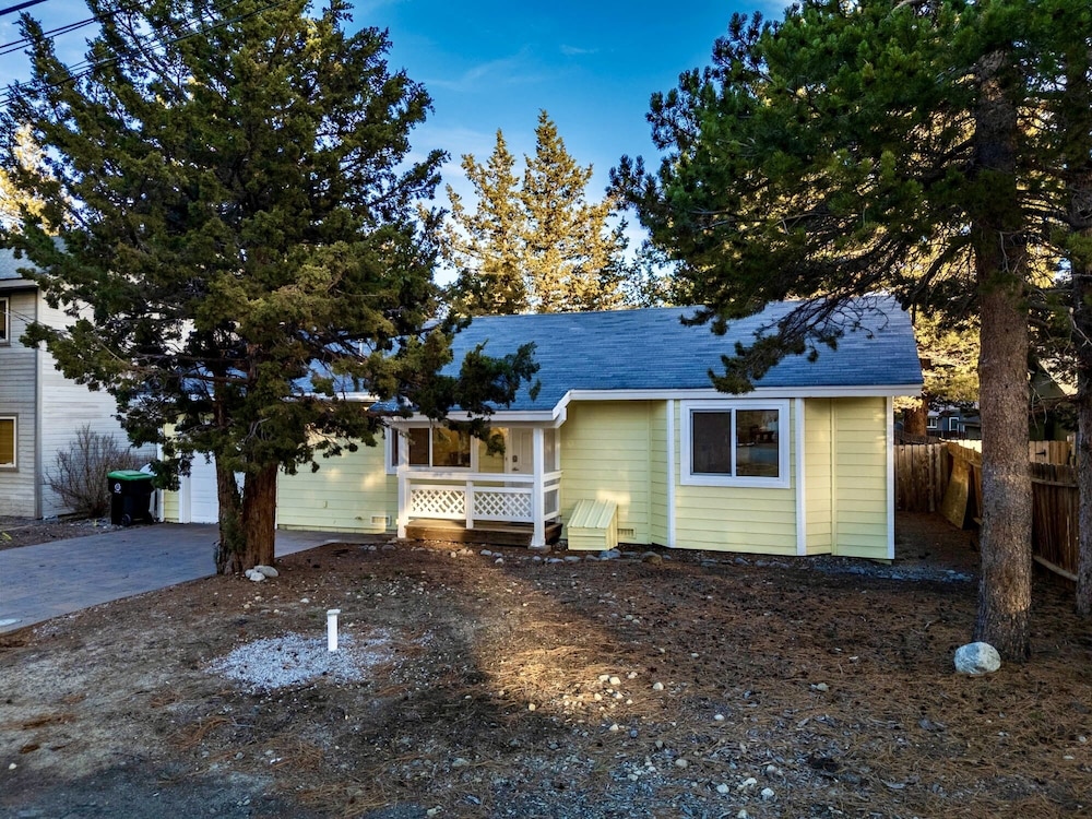 1821 Arrowhead 2 Bedroom Home