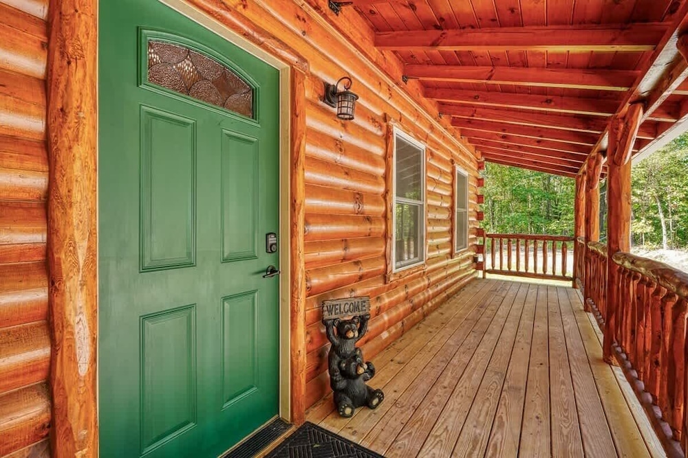 Seven Pines Cabin - Secluded in Hocking Hills