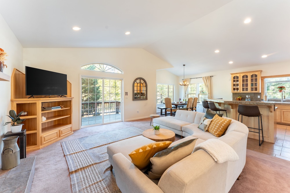 Blitzen by Avantstay Pet-friendly Tahoe Retreat