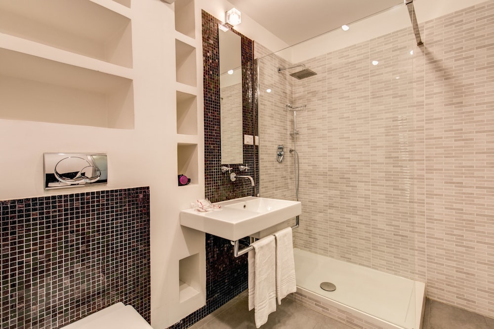 Ecce Roma Suites