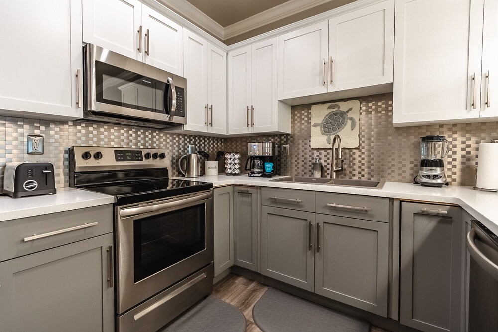 Magnolia Pointe Luster Leaf 4843-302 3 Bedroom Condo
