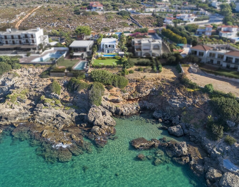 Villa Anemos by Estia