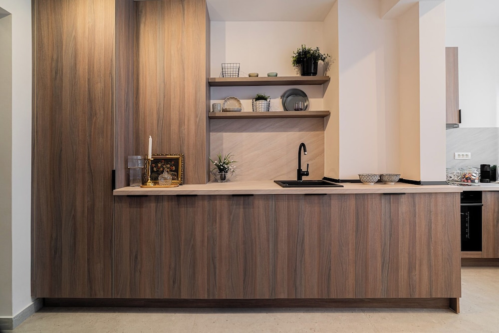Loggia & Luxe 4BR Penthouse in Universitatii Area
