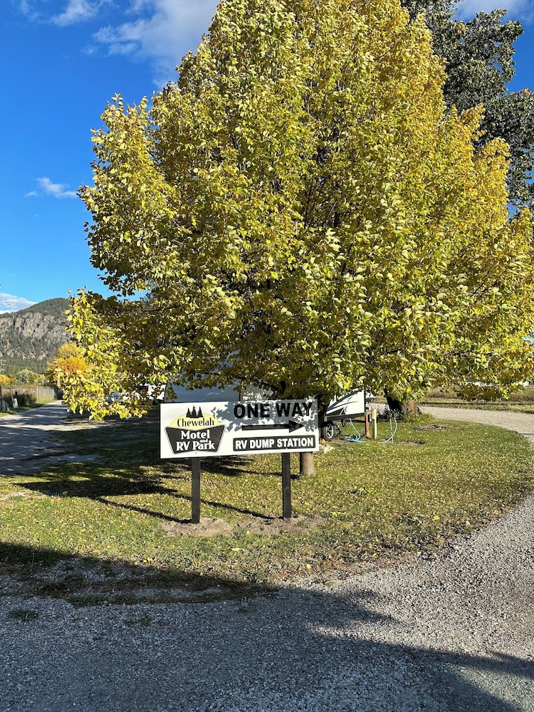 Chewelah Motel and RV Park