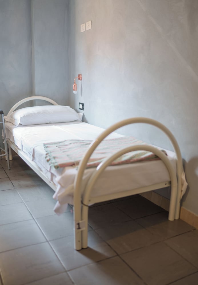 Lion University & Youth Hostel Milano