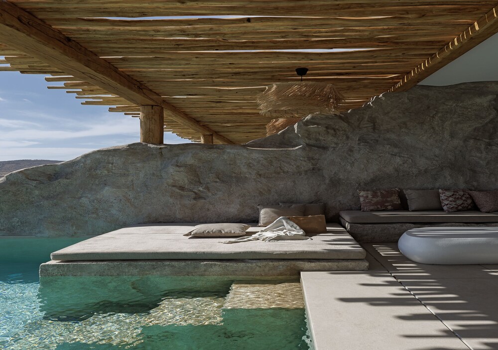 WhiteArt Suites