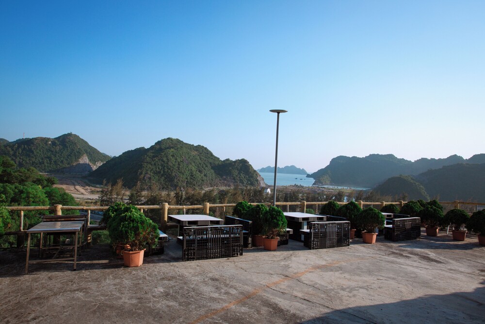 Cat Ba Mountain View