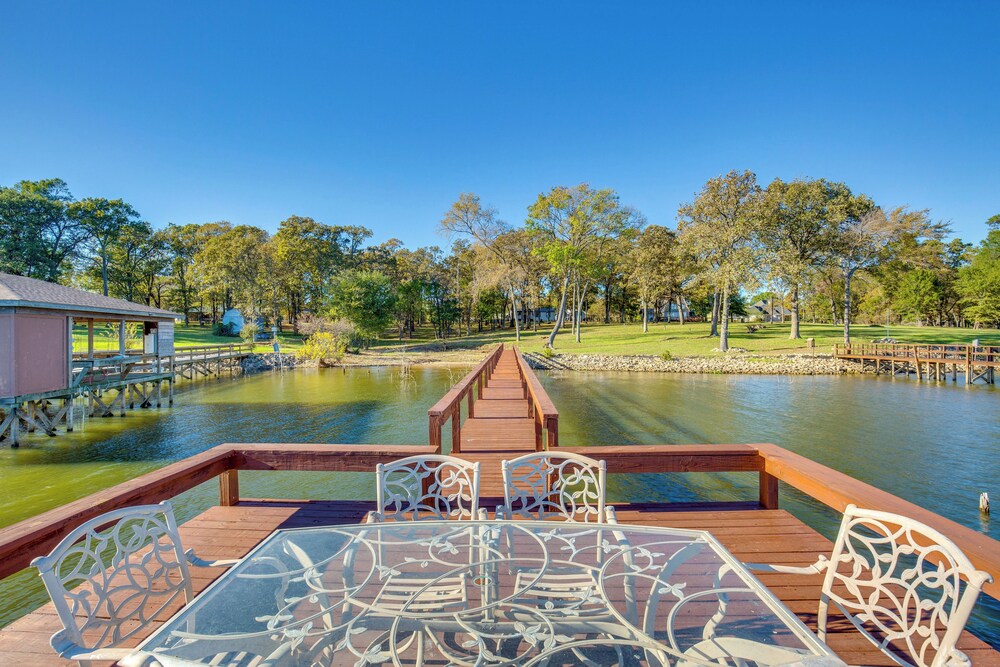 Waterfront Lake Fork Getaway w/ Dock Access
