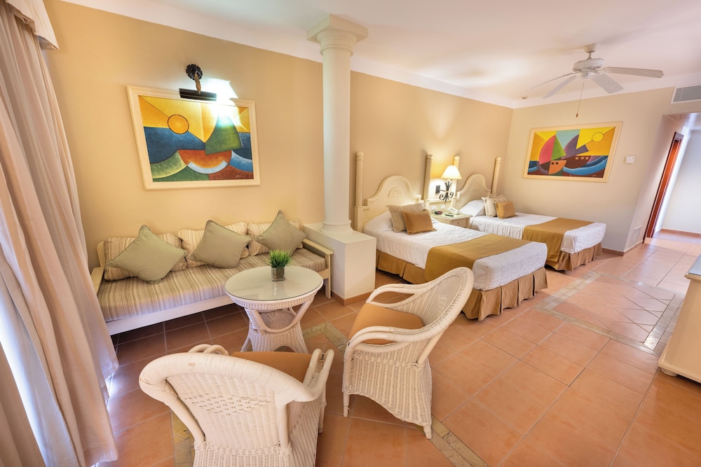 Bahia Principe Grand Turquesa - All Inclusive