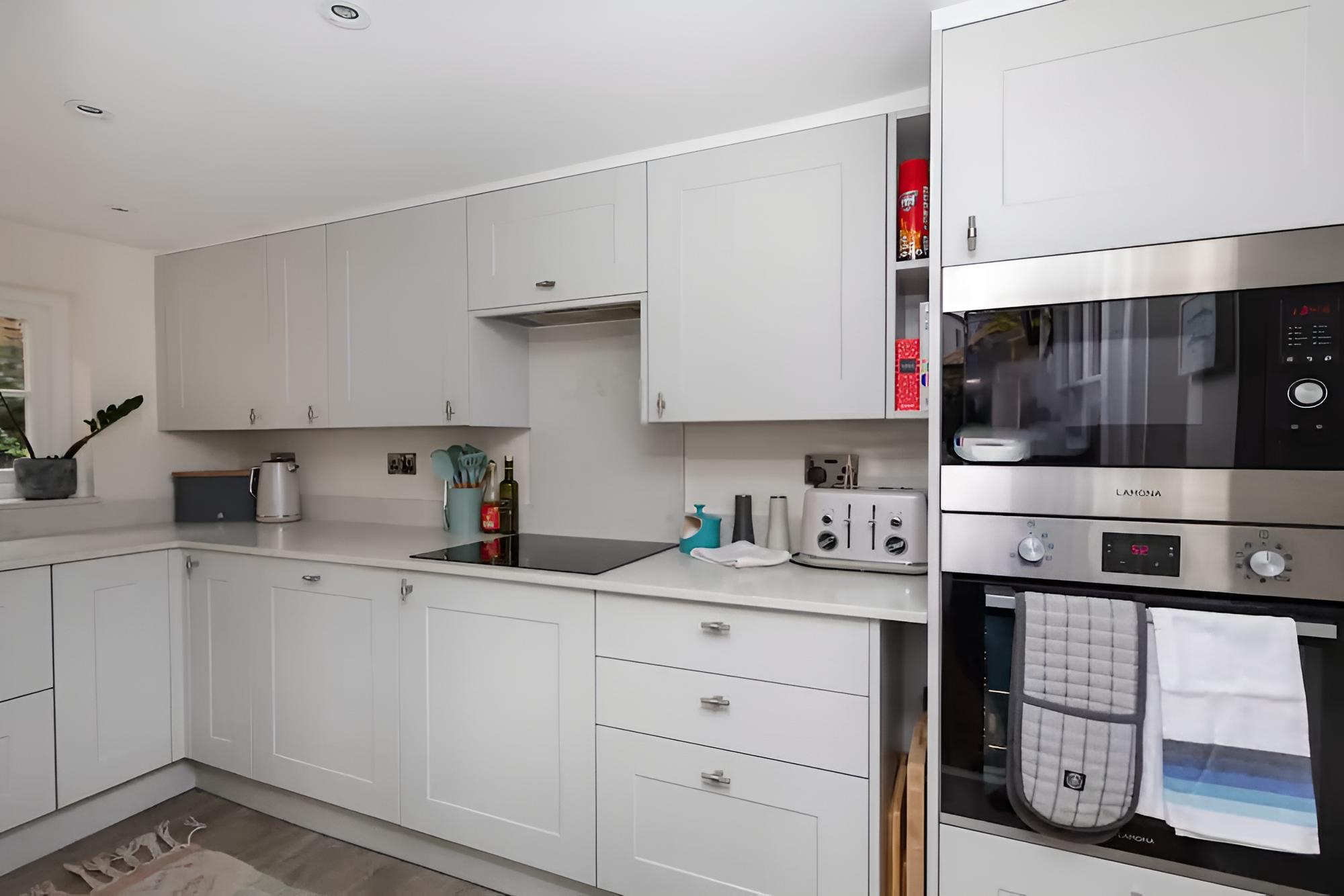 Vibrant 1BD Home With Outdoor Patio - Hammersmith!
