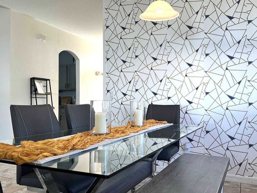Family Villa 5 Bedroom Near Disney World