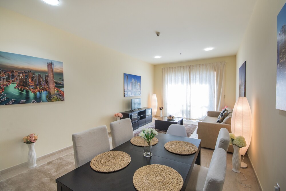 58th Floor Apartment with Dream Sea View