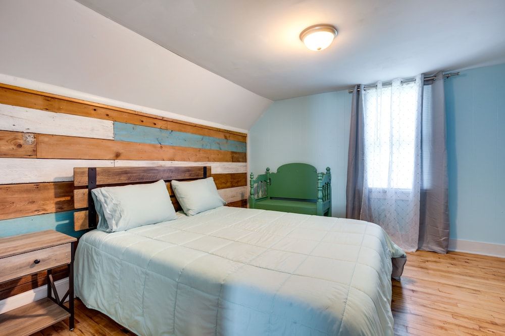 Pet-friendly Michigan Getaway w/ Porch & Kayaks! view 4