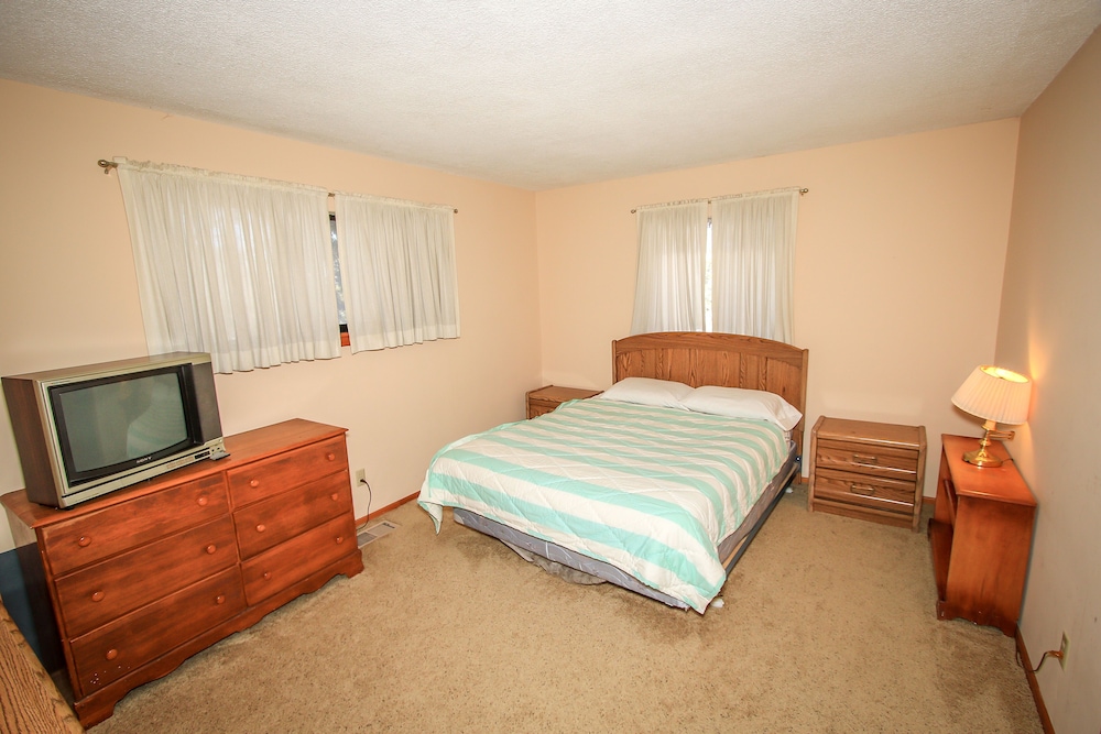 Fenced Somen Cabin within walking distance to the Slopes by RedAwning