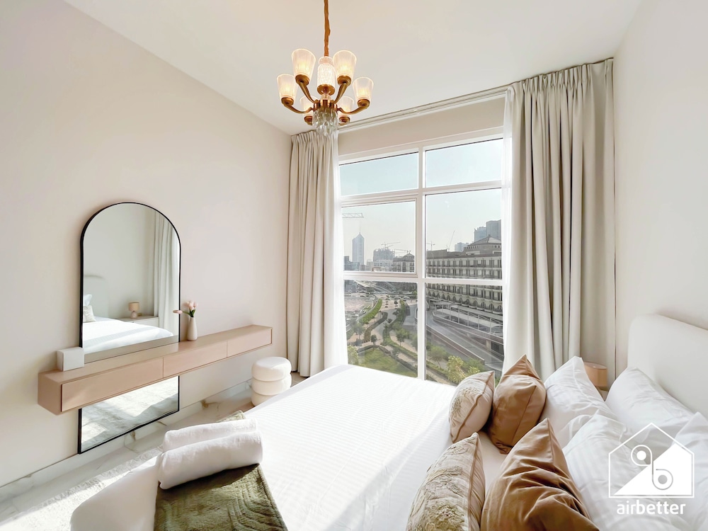Jewelz Luxury 2BR Balcony, Pool & Garden Views