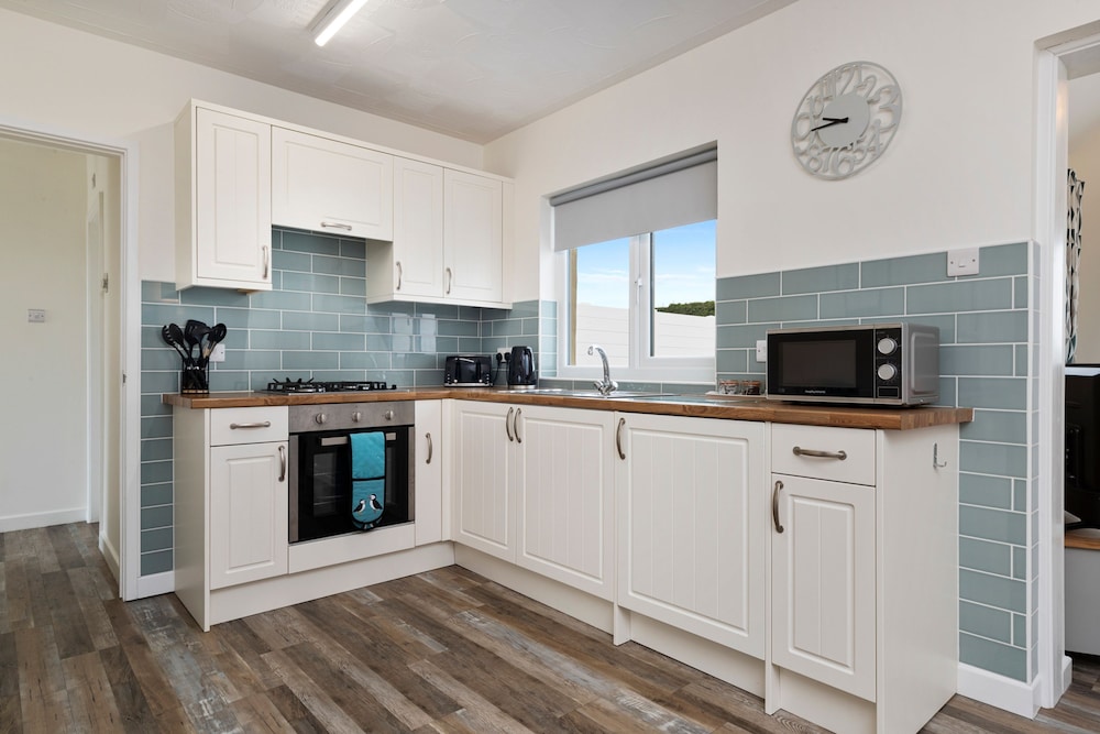 Bramble Cottage - Dog Friendly Cottage Hot Tub