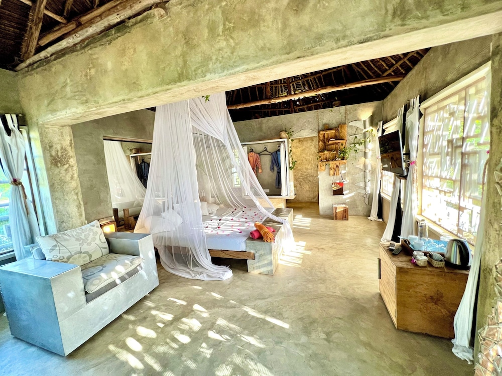 Rock and Sea Resort