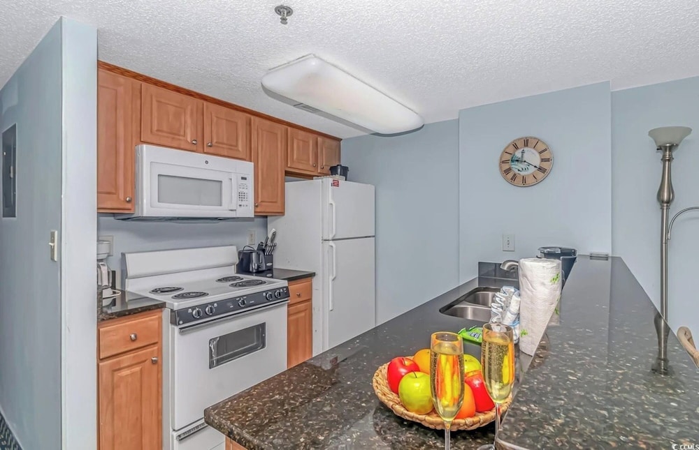 2BR Condo at Atlantica Resort