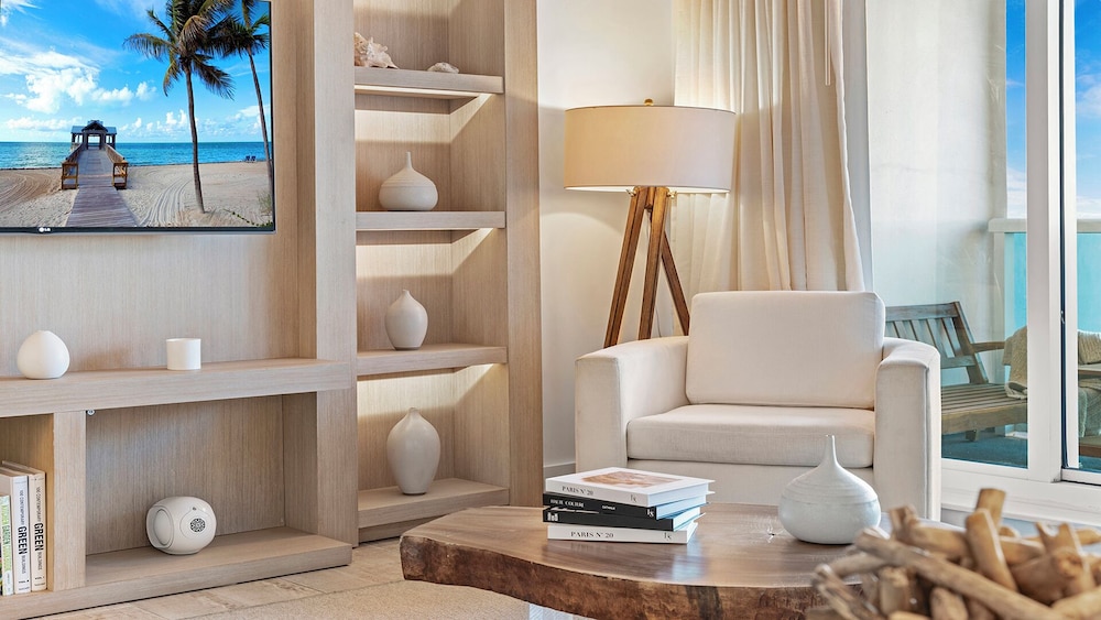 Luxury Vacation Rentals at 1 Hotel & Homes by LRMB