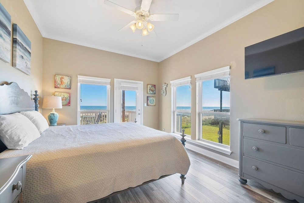 Beach Heaven by Ryson Vacation Rentals