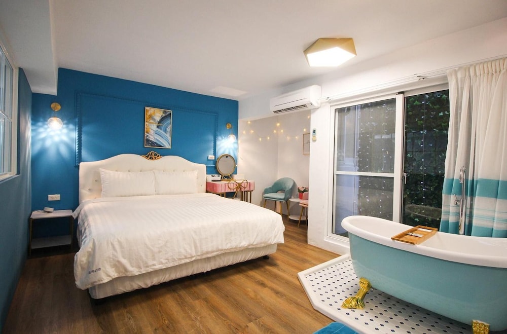 Cape 42 Hostel I