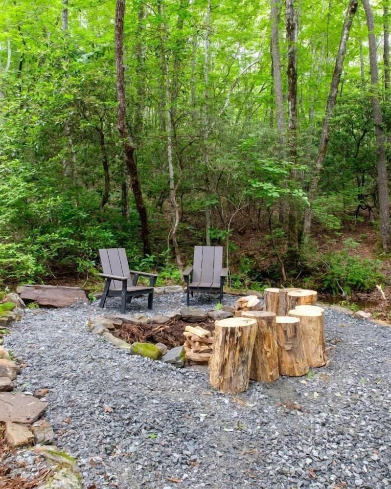 Creekside Yurt - The Whisperer