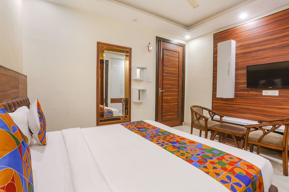 Fabhotel Gold Inn