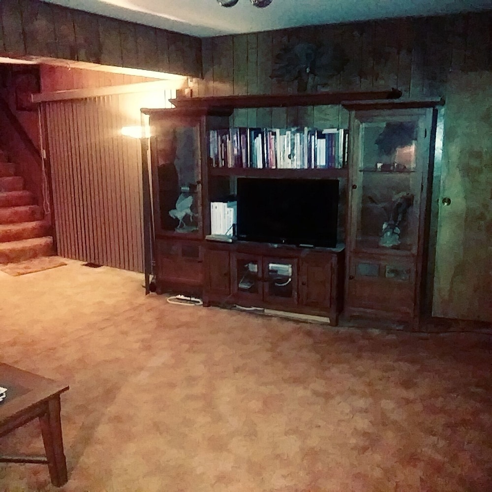 HOUSE OF FUTURE MASTER BEDROOM LANSING