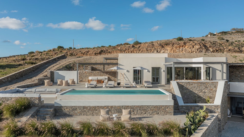 AVERA VILLAS