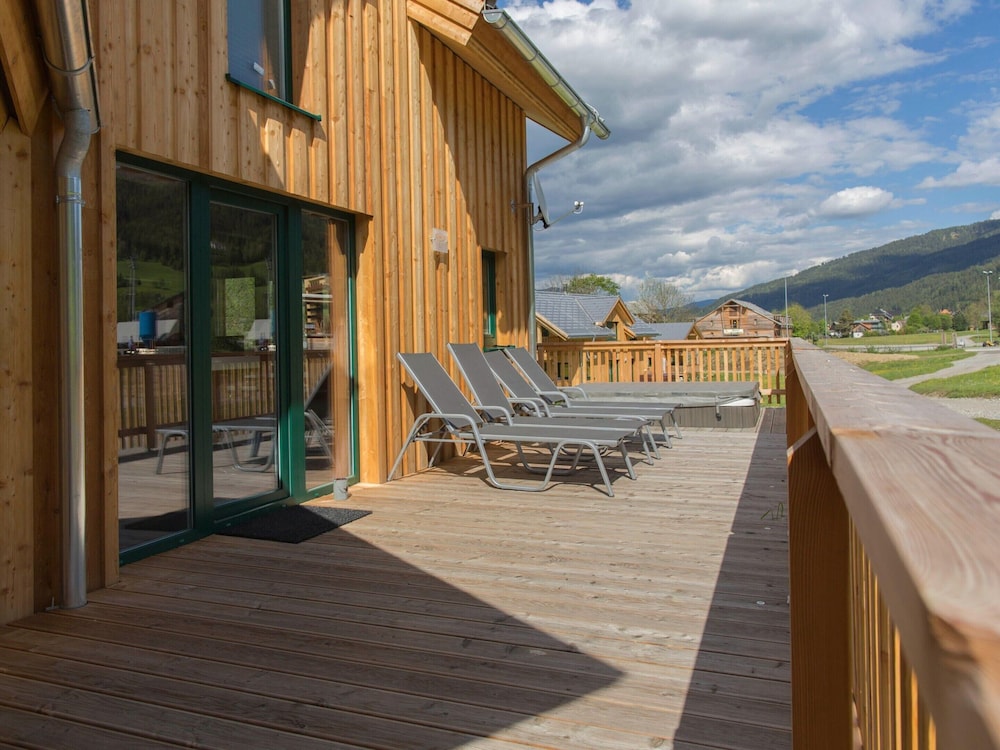 Majestic Chalet With Sauna