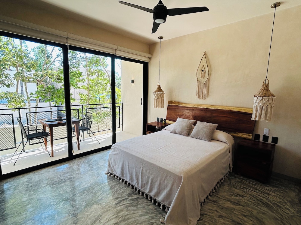Pool with Private Balcony Studio S13